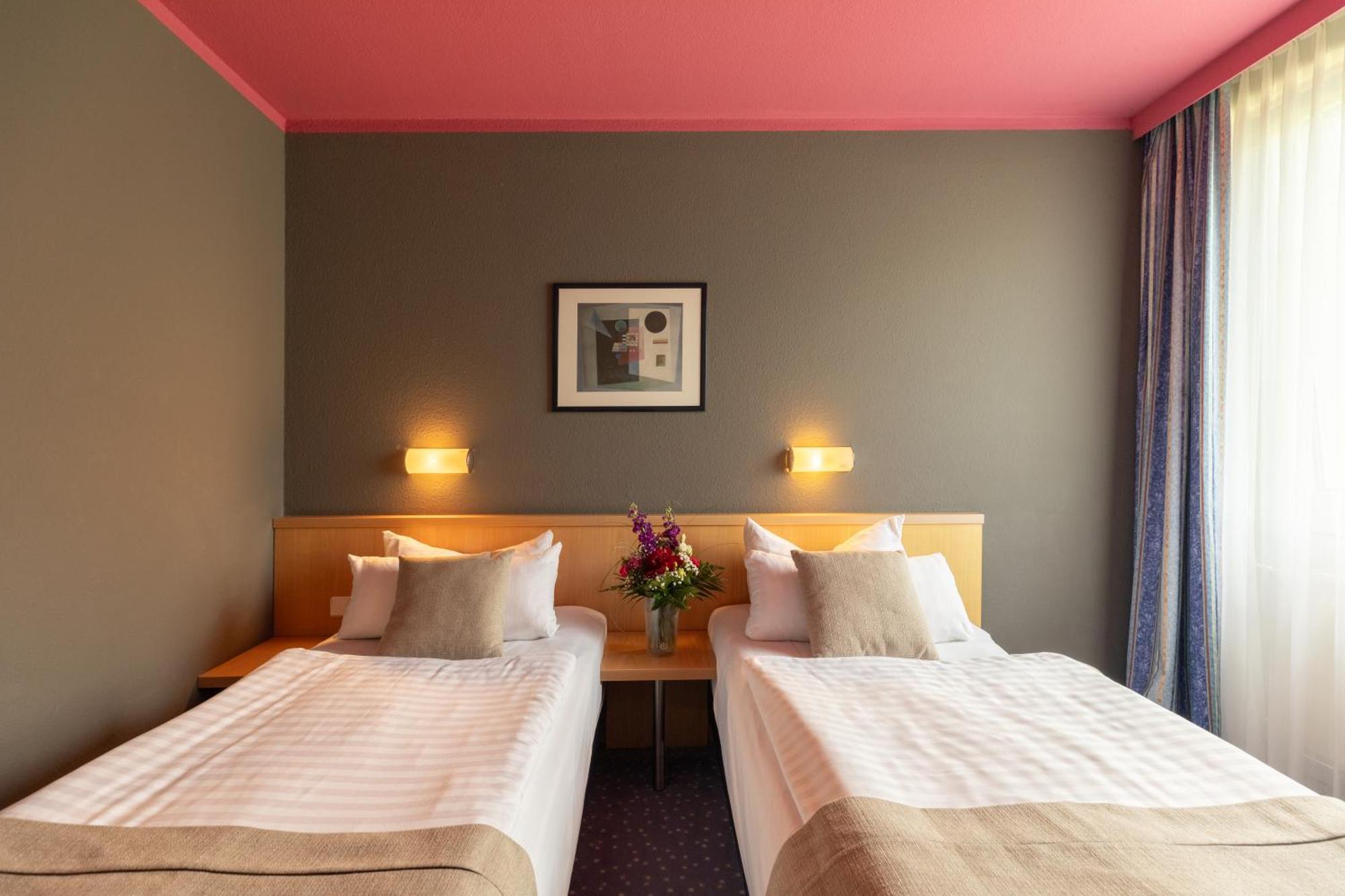 Garner Hotel Cottbus Sued By Ihg Luaran gambar